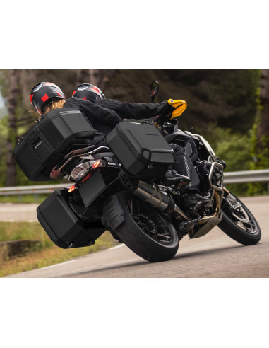 MALETA SHAD TERRA 55LT PURE BLACK